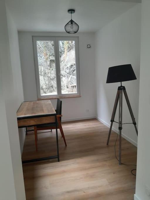 Appartement 75M2 Plein Centre Face A La Mairie Morlaix Exterior photo